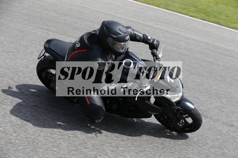 /Archiv-2024/29 12.06.2024 MOTO.CH Track Day ADR/Gruppe blau/1